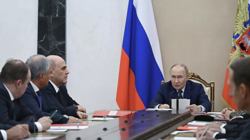 Путин поручил тщательно следить за наращиванием компонентов ПРО США