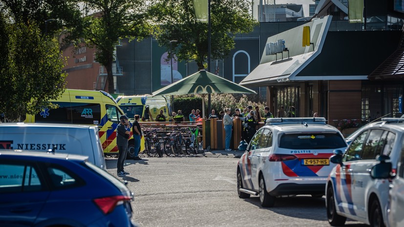 В Нидерландах полиция застрелила подростка в Макдоналдсе из-за подозрения в краже