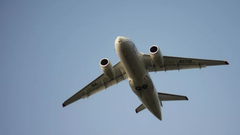 В Сети появилось видео летящего прямо над домами самолёта в Новой Москве