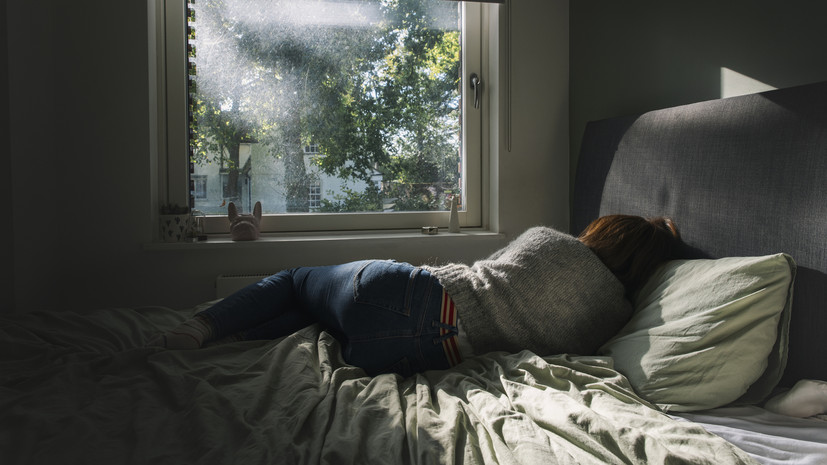 Психолог Наумова посоветовала не замыкаться в себе при потере близкого человека