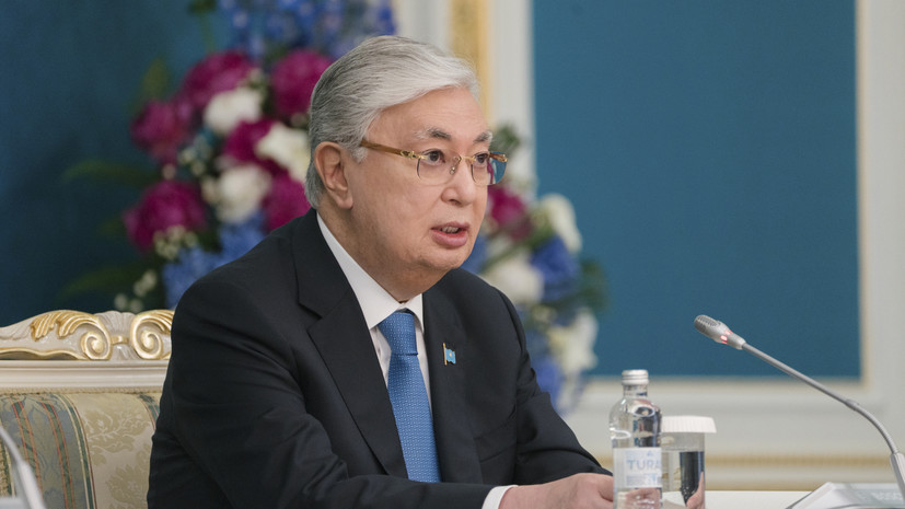 Токаев на встрече с Зеленским отметил важность дипломатии в конфликте на Украине