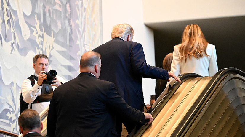 Эскалатор в здании ООН отключился «под ногами» Трампа и его супруги