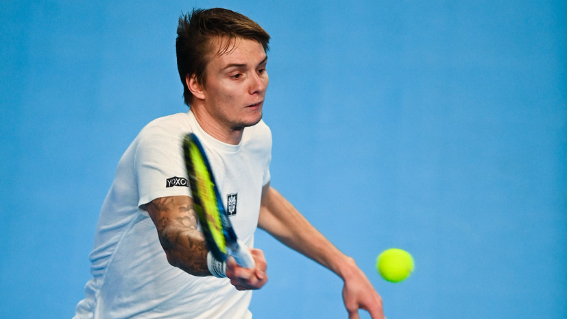 Теннисист Бублик признался, что воровал конфеты в магазине