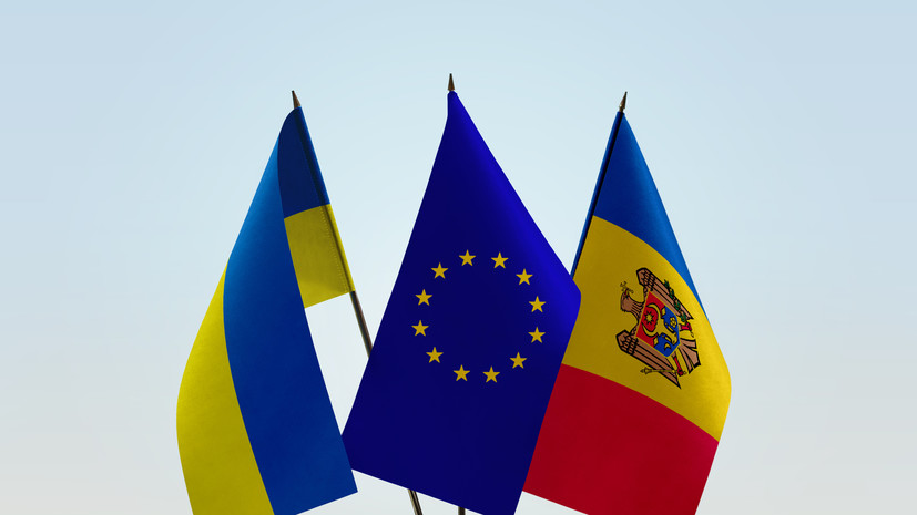 Зеленский заявил, что ЕС должен помочь Молдавии деньгами и энергоносителями