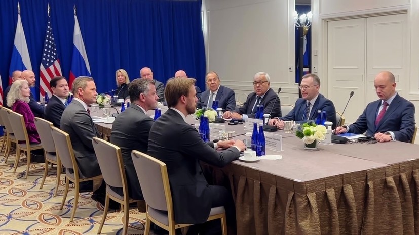 Лавров показал жест «класс» после переговоров с Рубио