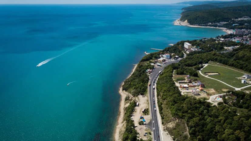 В Сочи ограничили доступ к пляжам до конца первой половины дня 25 сентября