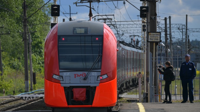 Пригородные электрички Петербурга перевезли 10 млн пассажиров в августе