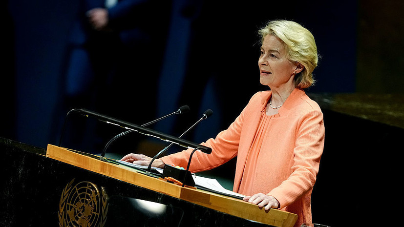 Депутат Гал: разгорается скандал с пропавшими сообщениями фон дер Ляйен Макрону