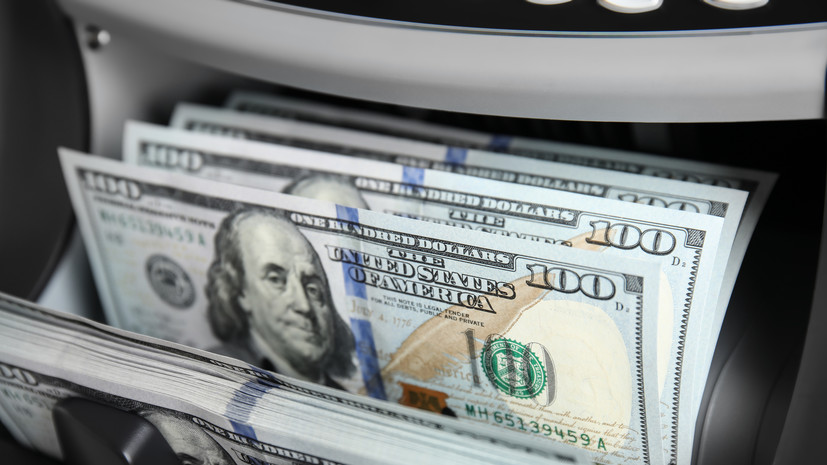 Аналитик Шепелев: курс доллара к концу года может достичь 90 рублей