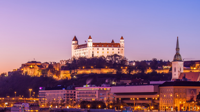 Парламент Словакии закрепил в конституции положение о двух полах