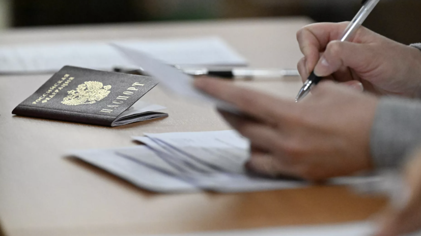 Учитель Лутовинов назвал обществознание сложным предметом для сдачи ЕГЭ