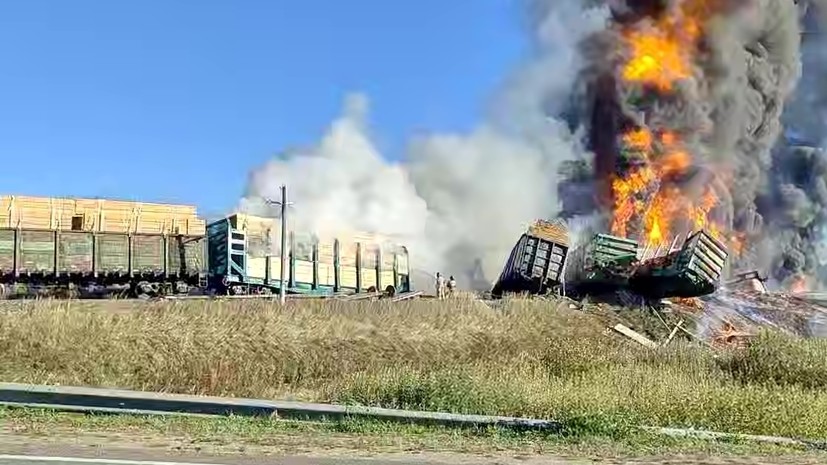 ЧП с поездом в Смоленской области произошло из-за проезда фуры на красный свет