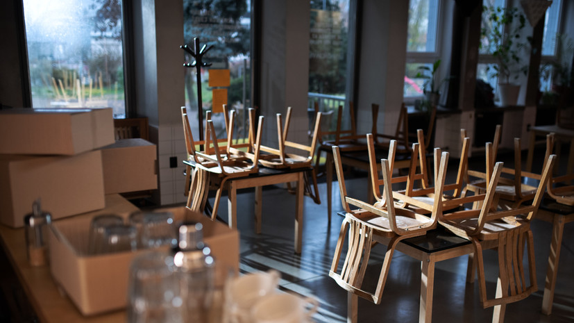 На Украине могут закрыться сотни ресторанов из-за отъезда сотрудников за границу