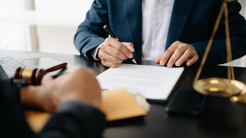 Бизнес-консультант Тесло-Данилова объяснила причину переизбытка на рынке юристов