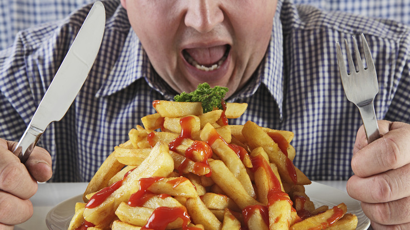 Специалист Крайник: стресс запускает «автоматическое» переедание