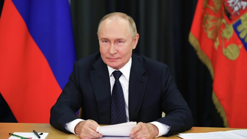 Песков заявил, что Путин не планирует заводить личные страницы в соцсетях