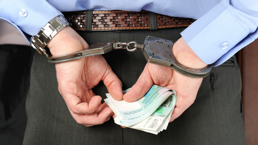 Сотрудника Росимущества Ростовской области подозревают во взятке в 13 млн рублей