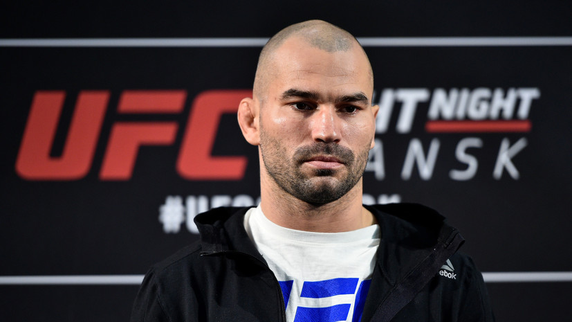 Лобов снялся с боя против Тухугова из-за травмы