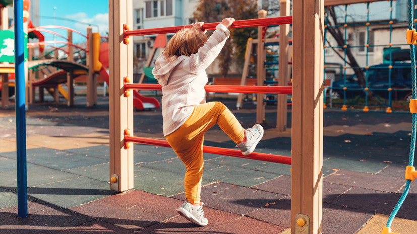 Фельдшер Карасёва: важно оценить состояние ребёнка при травме на детской площадке