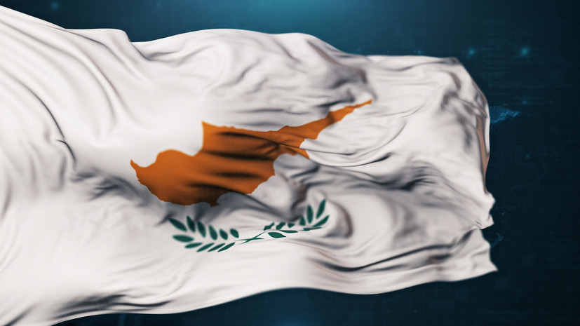 Кипр приостановил приём заявлений на визу в России