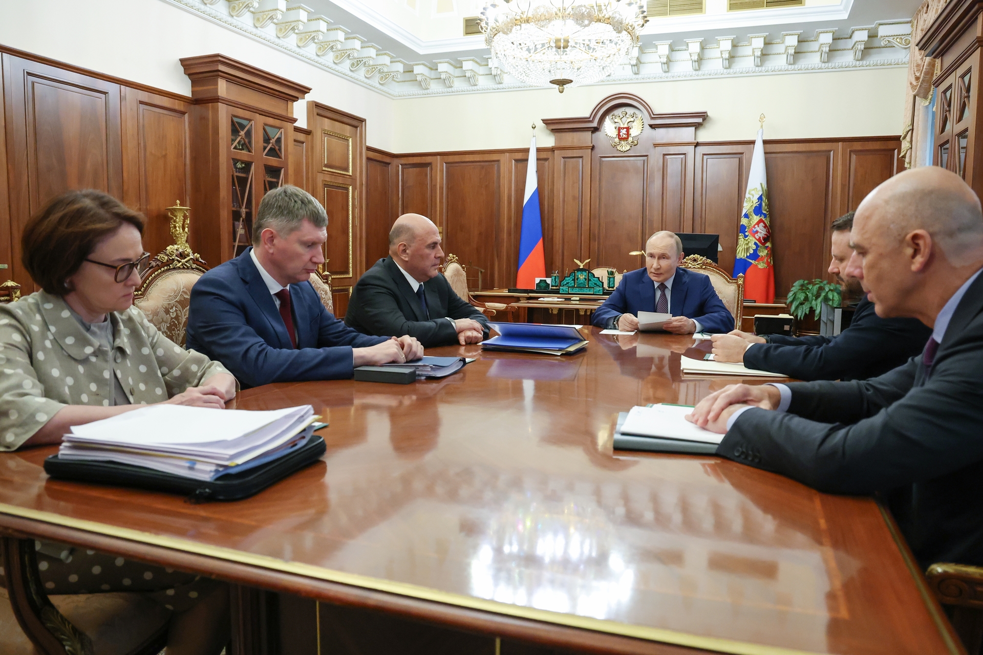На фоне высокой ставки: Решетников заявил об охлаждении российской экономики быстрее ожиданий