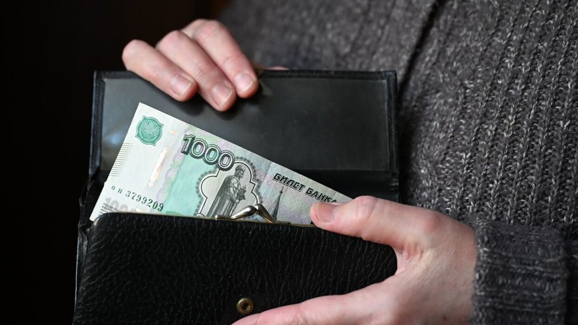 В России проиндексировали на 7,6% зарплаты военнослужащих