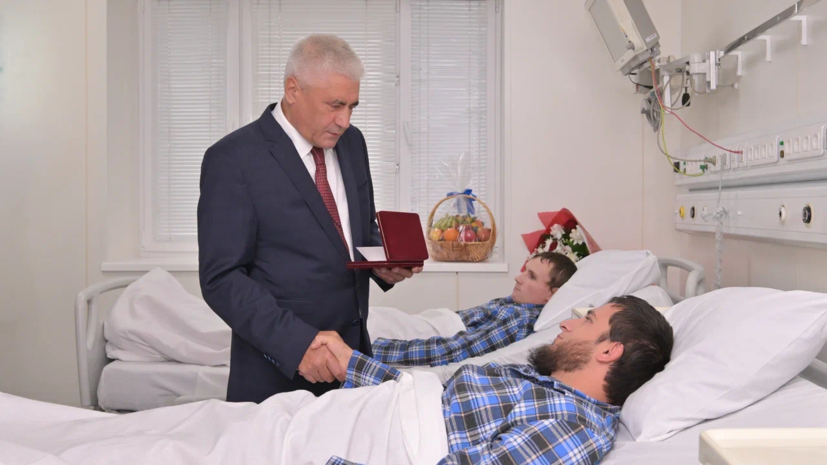 Глава МВД Владимир Колокольцев вручил награды отличившимся полицейским