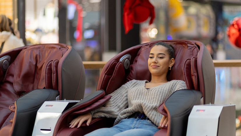 Врач Гоменюк назвала неэффективными массажные кресла в торговых центрах
