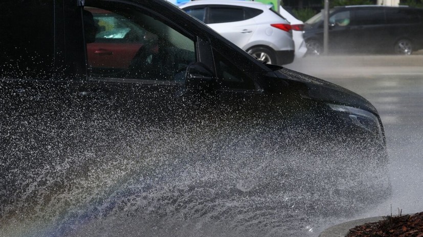 В Одессе из-за непогоды погибли десять человек