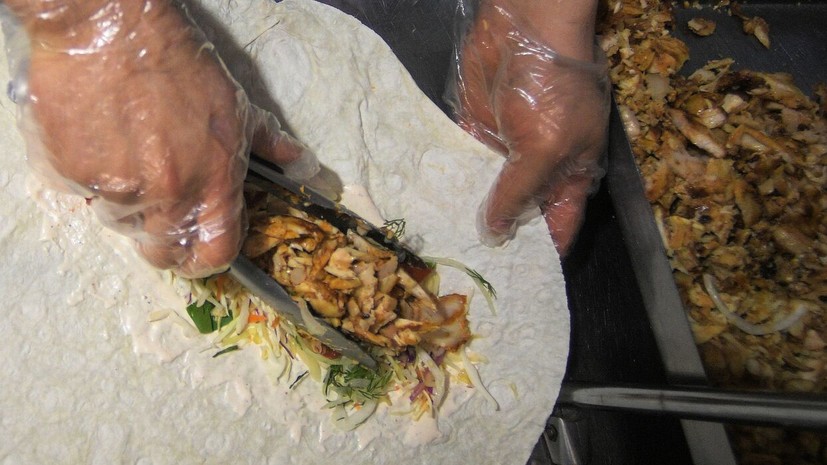 Суд ужесточил наказание фигурантам дела о массовом отравлении шаурмой во Льгове