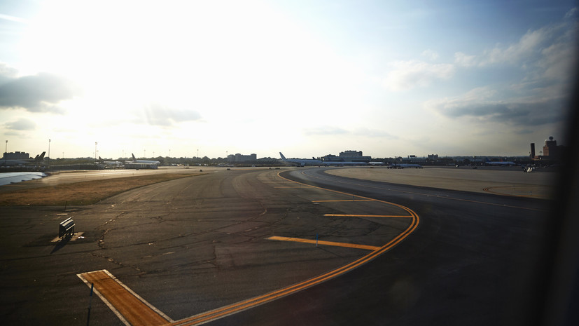 ABC: в Нью-Йорке в аэропорту столкнулись два самолёта