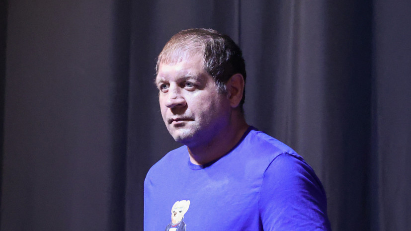 Александр Емельяненко сделал операцию по пересадке волос