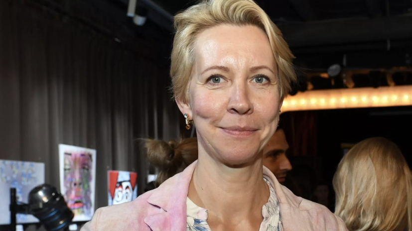 Лоза предположил, что Лазарева хочет вернуться в Россию из-за денег