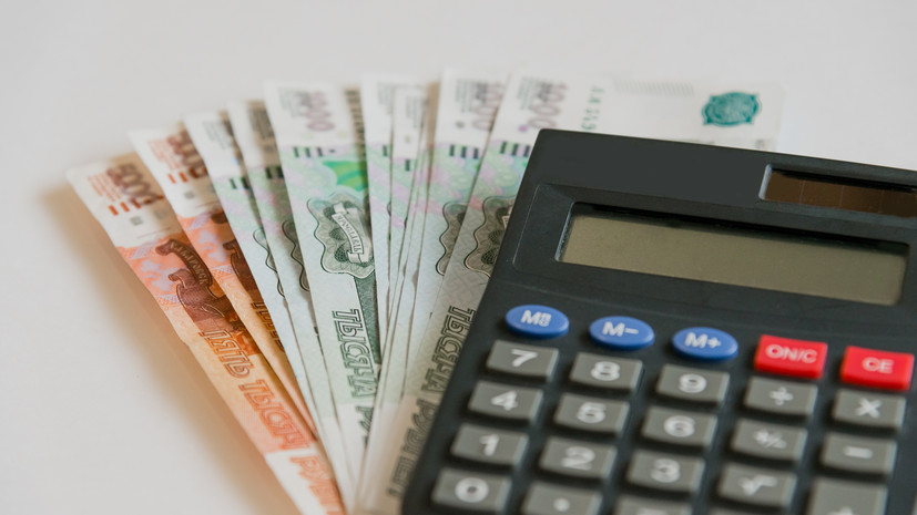 Экономист Полякова: взыскать налог на имущество с должника могут принудительно