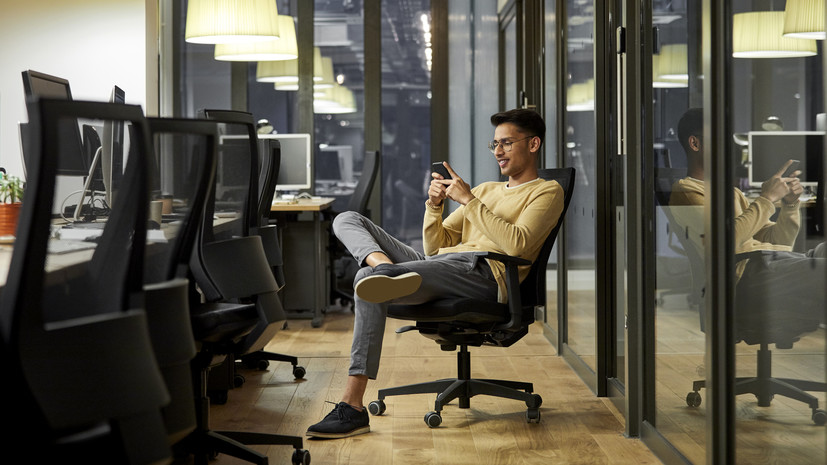 Россиян предупредили, что их ждёт за просмотр соцсетей в рабочее время