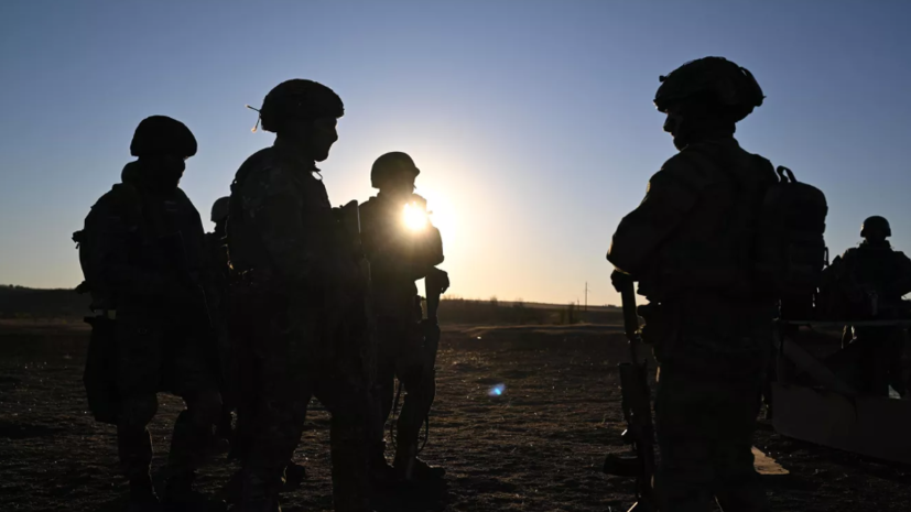 Путин: России хватает личного состава, ребята сами приходят записываться в армию