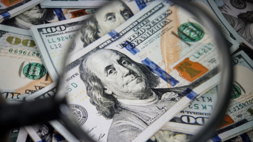 Аналитик Лоссан: цена доллара на следующей неделе не превысит 83 рубля