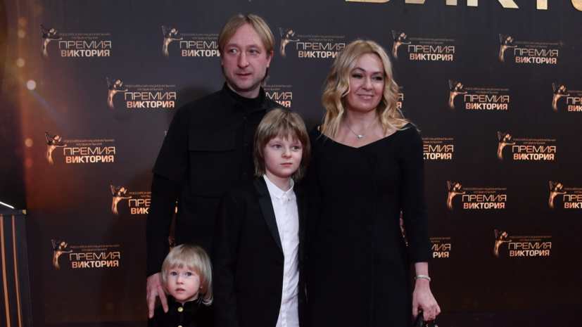 Рудковская и Плющенко планируют приобрести и реставрировать дачу Фаберже в Санкт-Петербурге