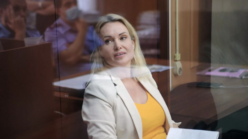 Журналистку Овсянникову объявили иноагентом в России