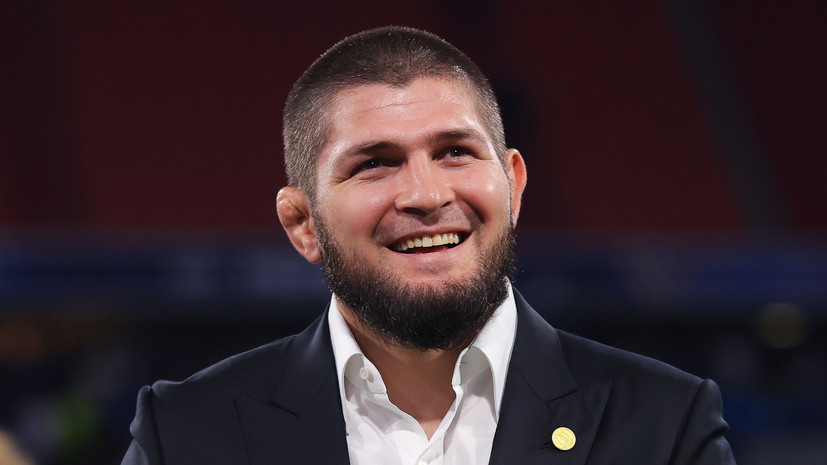 Хабиб Нурмагомедов и Ислам Махачев посетили турнир PFL в Дубае