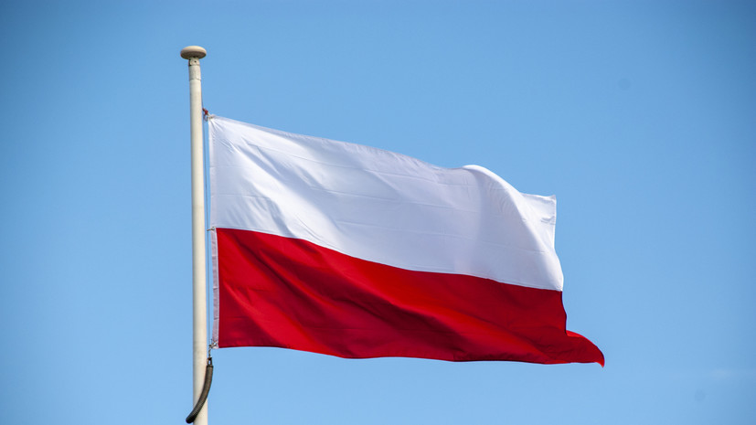 Навроцкий отправил войска Польши на границу с ФРГ и Литвой