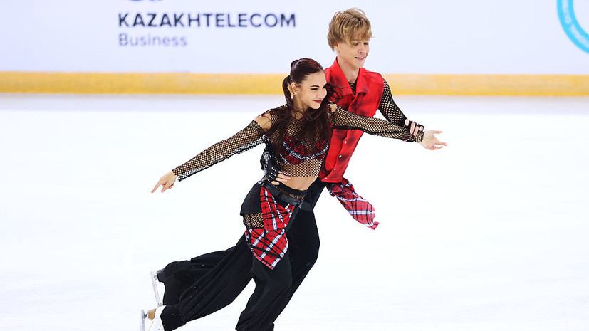 Дэвис и Смолкин одержали победу на «Мемориале Дениса Тена»