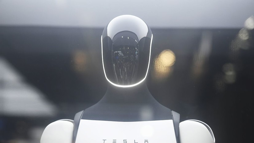 Маск показал тренировку робота Optimus по кунг-фу