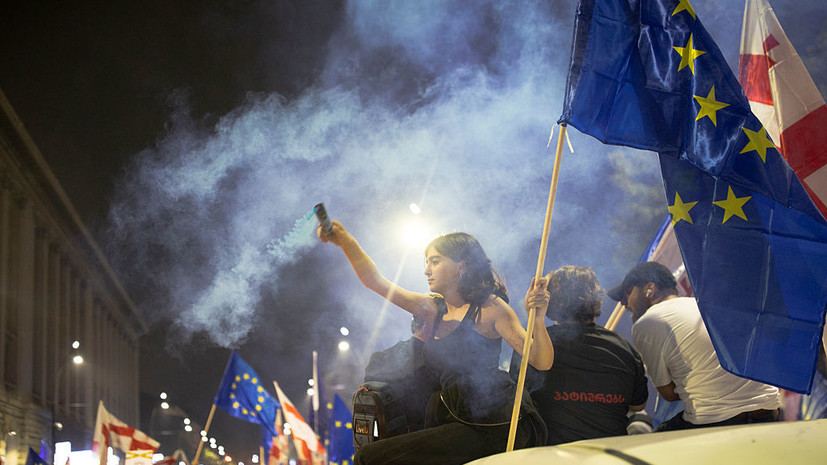 Спецназ Грузии применил водомёт против протестующих