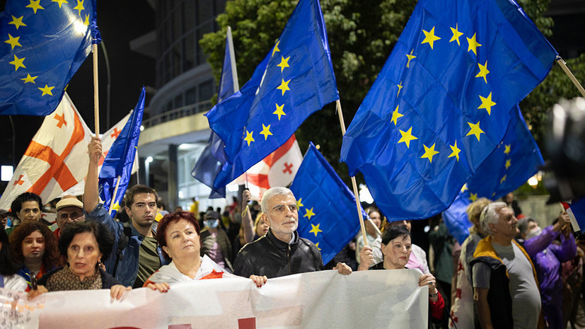 Спецназ Грузии оттеснил протестующих от президентского дворца