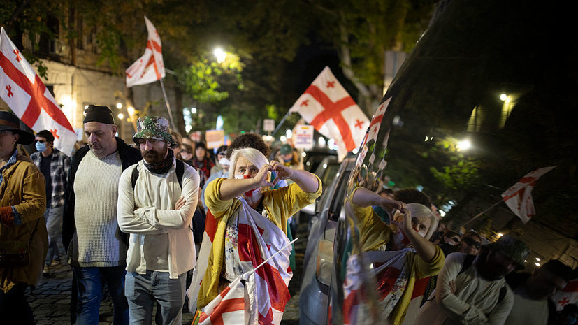 Несколько полицейских пострадали в результате беспорядков в Тбилиси