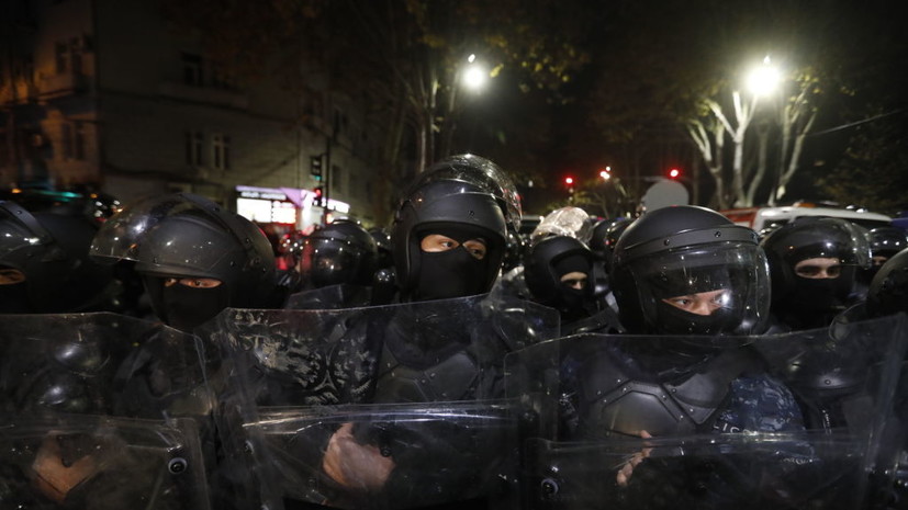 Спецназ Грузии вновь применил водомёты против протестующих