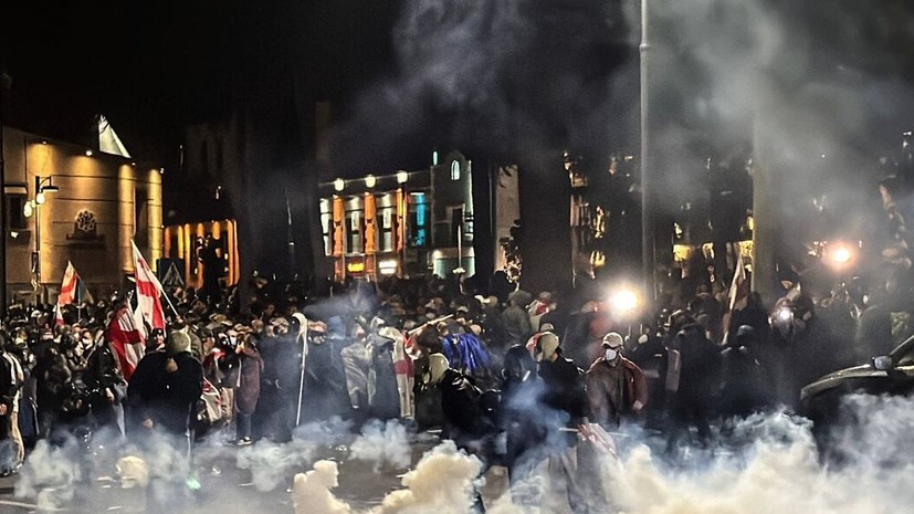 Минздрав: на протестах в Тбилиси пострадали шесть митингующих и 21 полицейский