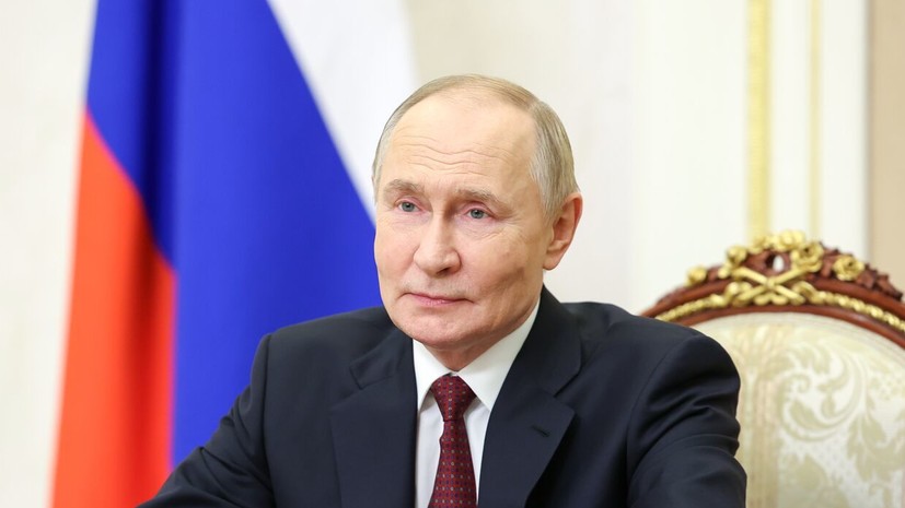 Владимир Путин поздравил педагогов с Днём учителя