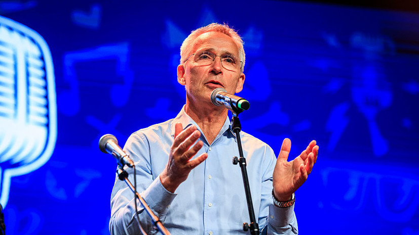 Столтенберг: Меркель рассмеялась на требование Трампа повысить оборонные расходы